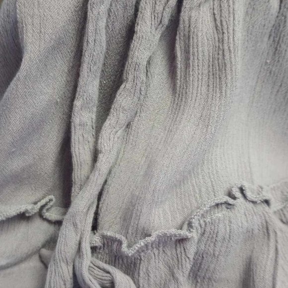 Sincerely Jules Olive Green Ruffle Shorts size medium - Picture 3 of 3